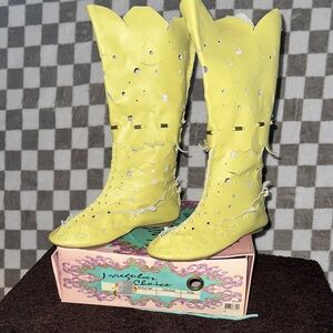 Women's Mellow Yellow Leather Boots
